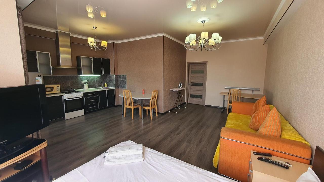 Orange Apartment With Panoramic View Bisjkek Eksteriør billede